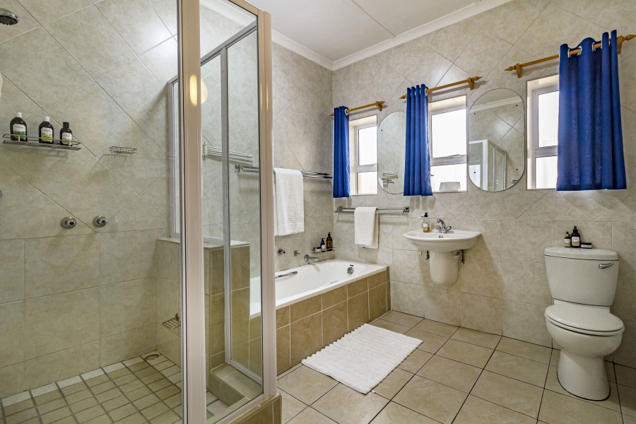 3 Bedroom Property for Sale in Gordons Bay Village Western Cape